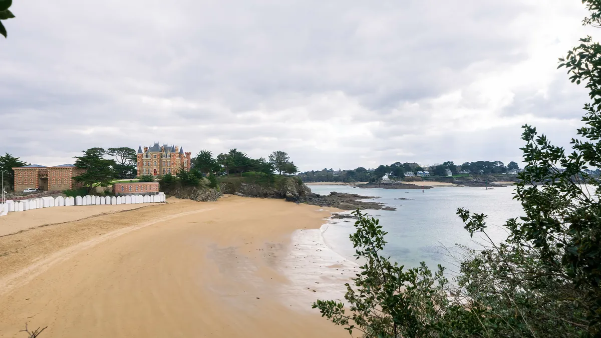 La plage des Quatre Vaulx